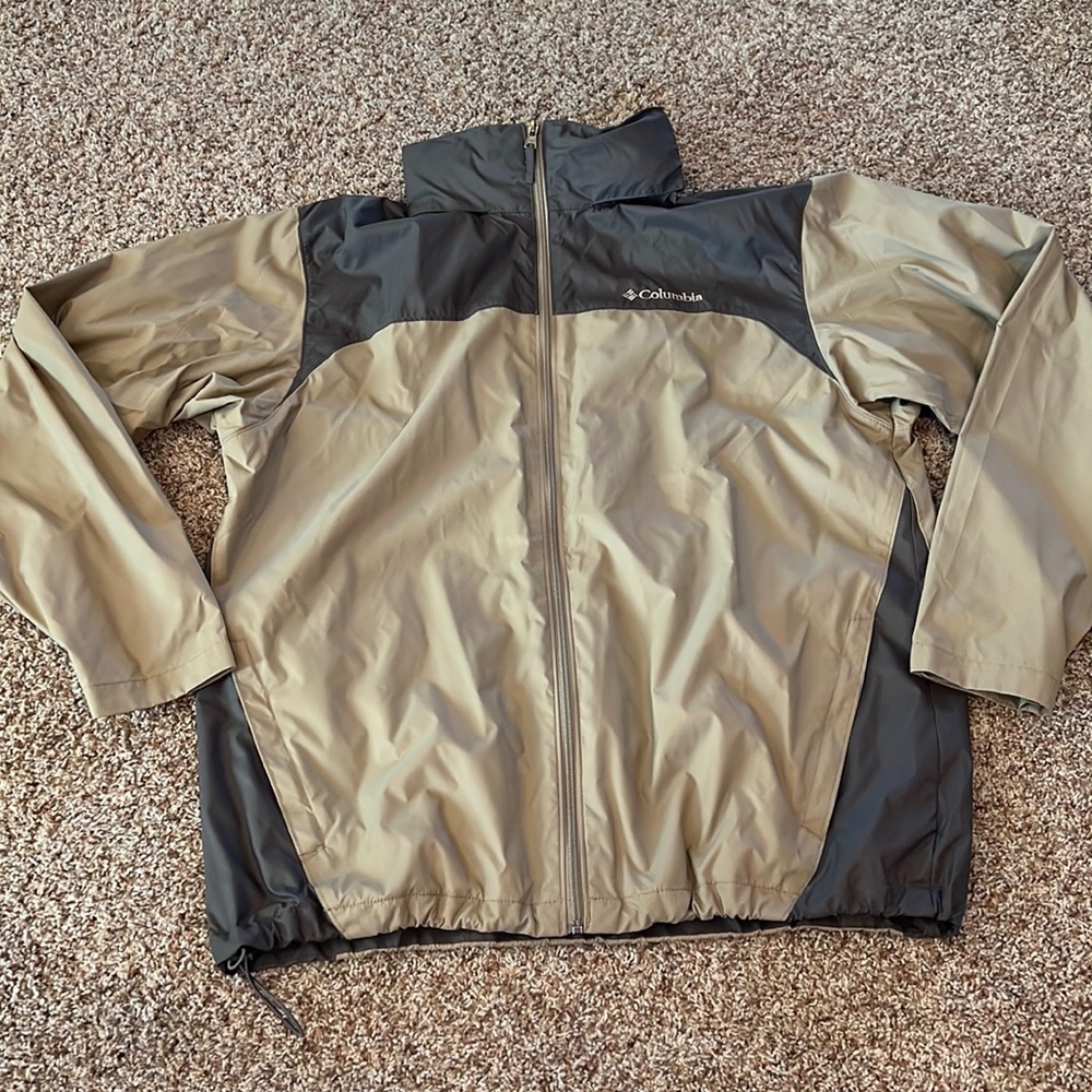 Men’s Large Columbia rain coat